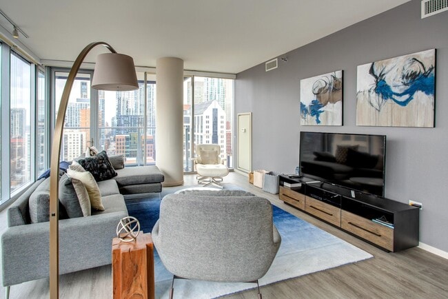 Photo - 3 E Superior St Apartment