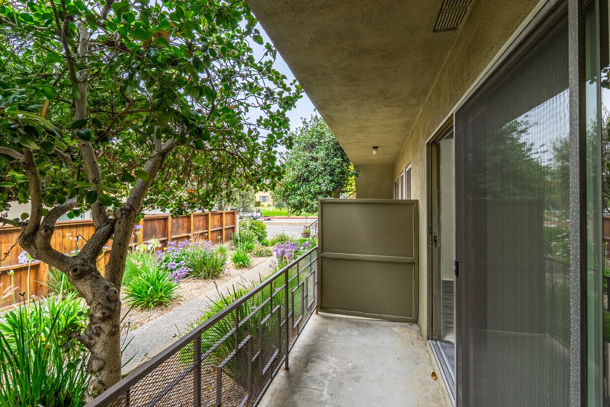 Foto del edificio - 1207 Huntington Dr