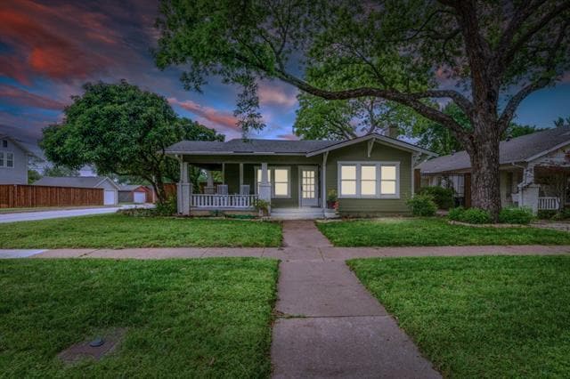Primary Photo - 4601 Pershing Ave