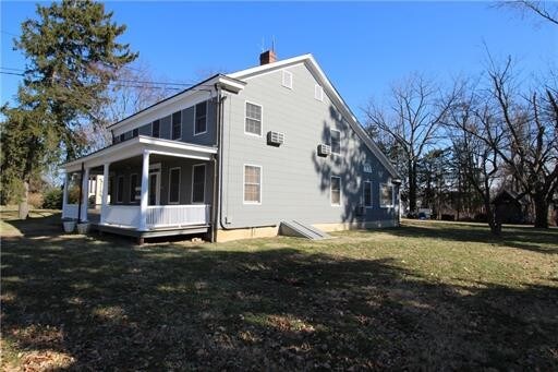 Building Photo - 60 Maplewood Ave