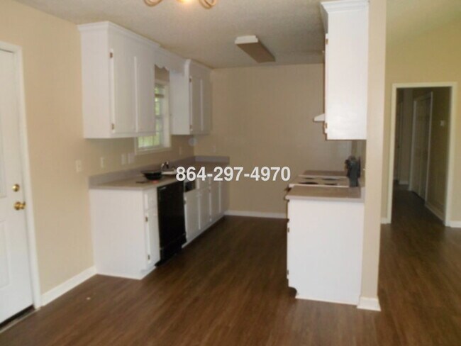 Building Photo - 109 E Belvue Rd
