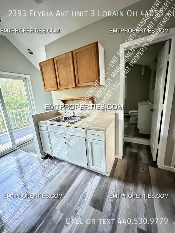 Foto del edificio - 2393 Elyria Ave