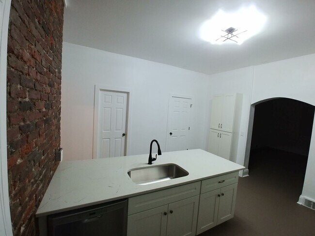 Building Photo - 98 Beltzhoover Ave