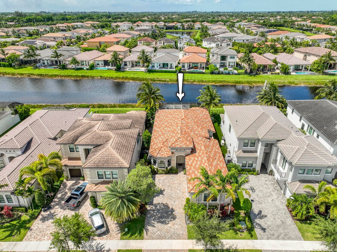 Foto principal - 9759 Vitrail Ln