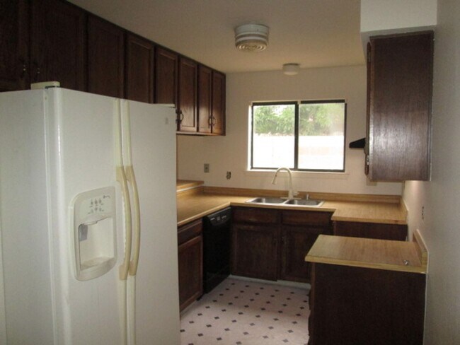 Foto del edificio - Available Now In Taylor Ranch!