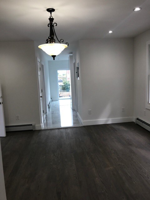 Foto del edificio - 1330 Hobart Ave