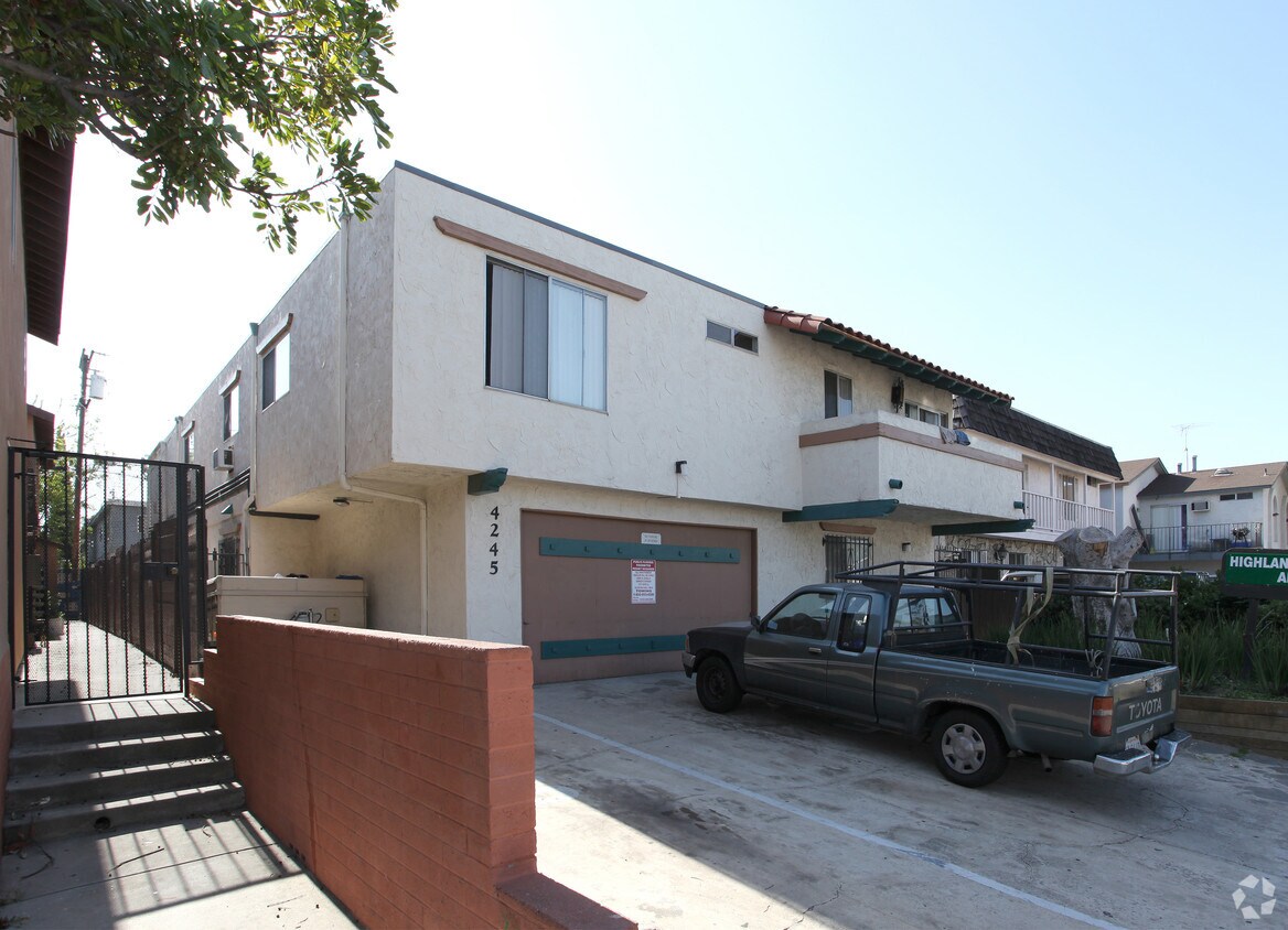 Building Photo - 4245 Highland Ave