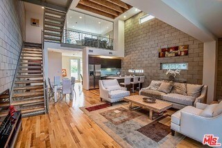 Primary Photo - 3450 Cahuenga Blvd W