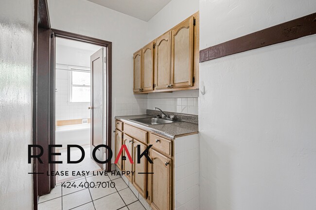 Building Photo - 2700 San Marino St