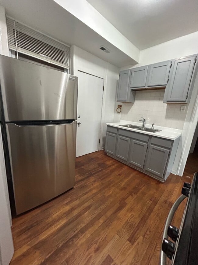 Foto del edificio - 4550 N Western Ave