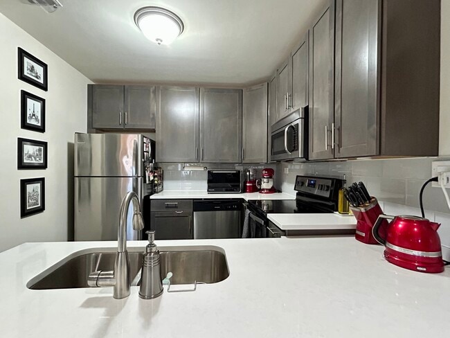 Foto del edificio - 1849 Green Bay Rd