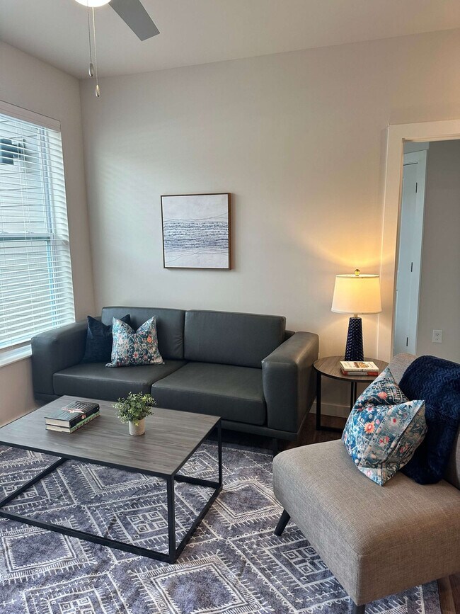 Building Photo - 1001 Marshall Ave