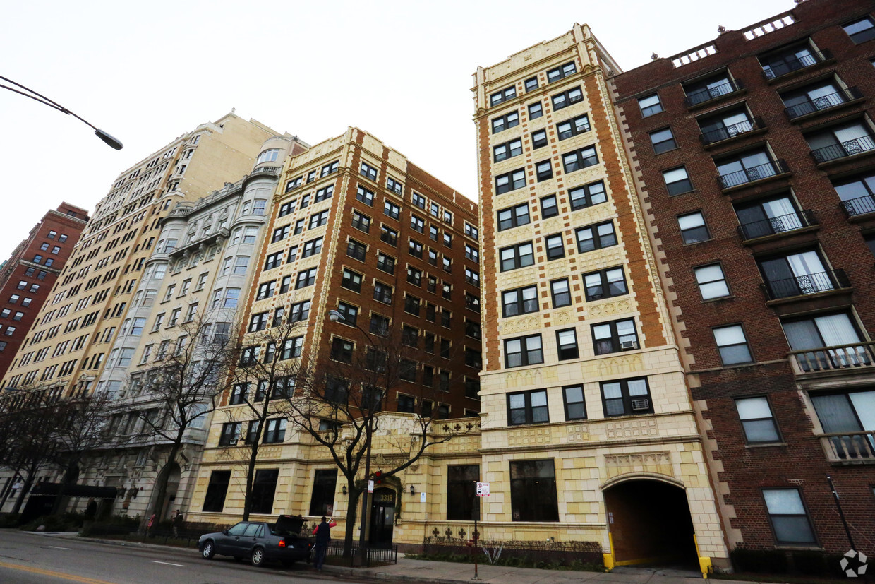 Building Photo - Bristol Apartments