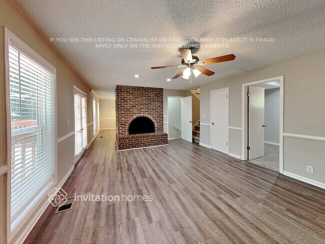 Building Photo - 5789 Chisholm Trail SW
