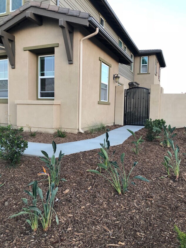 Foto principal - 30699 Belmont Hts
