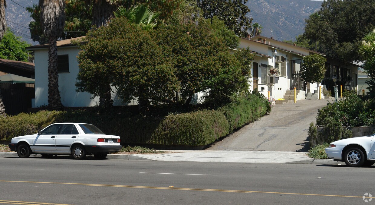 Foto principal - 2509-2513 Montrose Ave