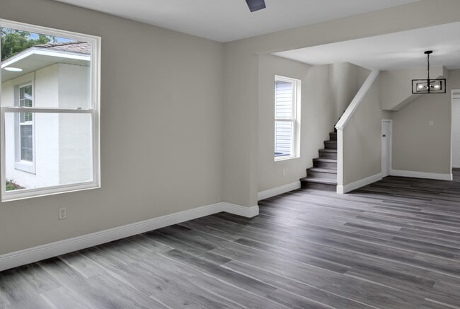 Building Photo - 1505 New York Ave