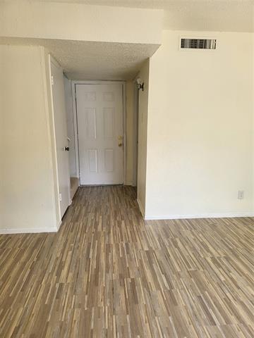 Foto del edificio - 534 Valley Park Dr