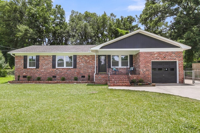 Photo - 6305 Lucille Dr House