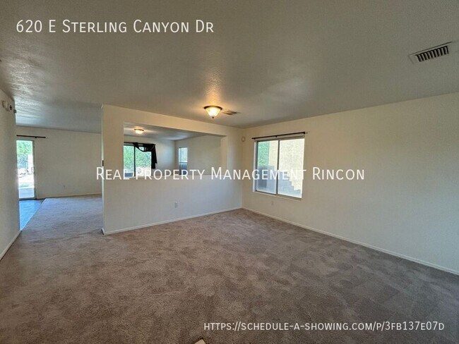 Foto del edificio - 620 E Sterling Canyon Dr