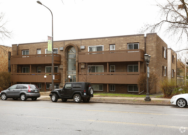 Building Photo - Regency Apartments