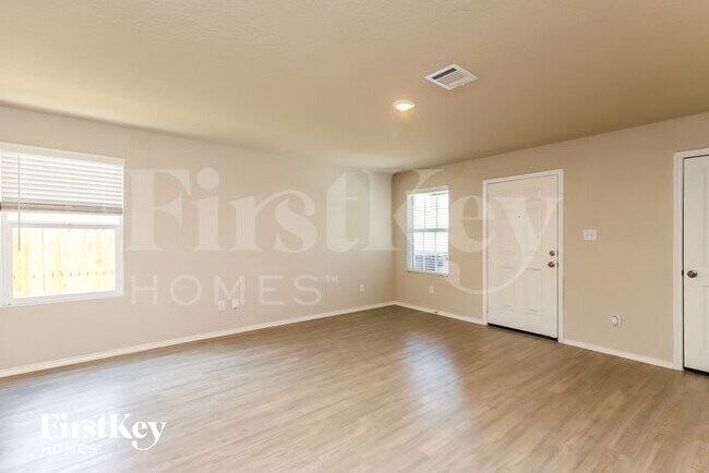 Building Photo - 10802 Prusiner Dr