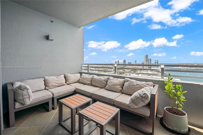 Foto del edificio - 1330 West Ave