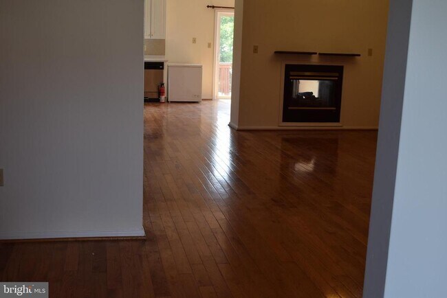 Foto del edificio - 713 Whitetail Cir