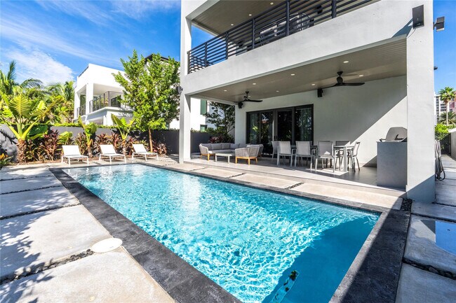 Foto del edificio - 3320 NE 17th St