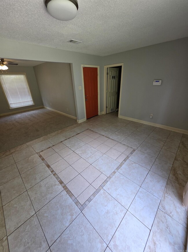Building Photo - 5400 Southboro Dr