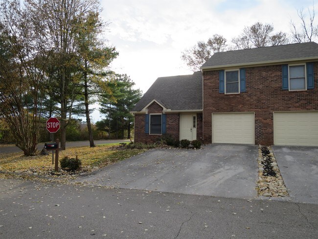 Foto del edificio - 401 Eagle Brook Dr