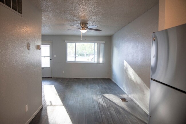 Building Photo - Westridge Apartments