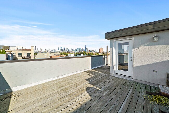 Foto del edificio - 1113 N Ashland Ave