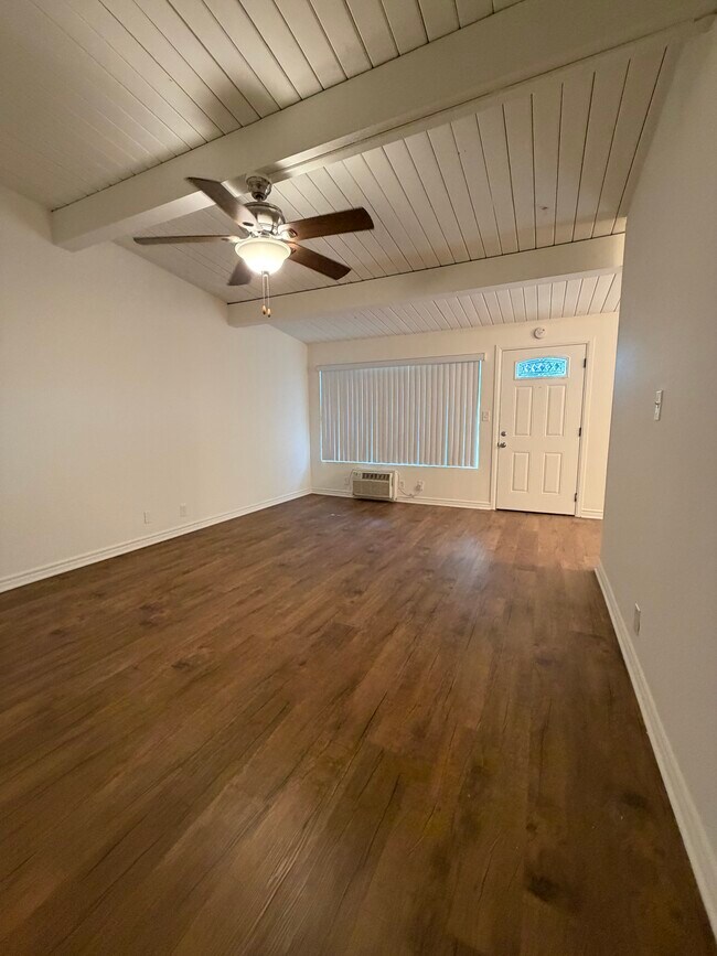 Sala de estar 2x1 - Friendly Hills Villas