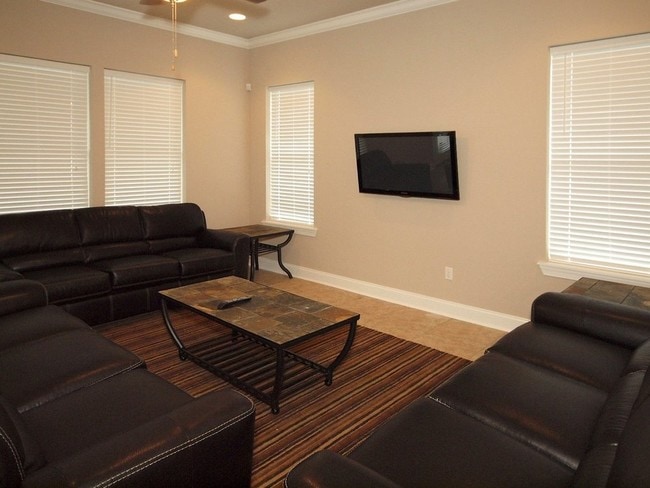 Interior Photo - Places on Conradi at FSU