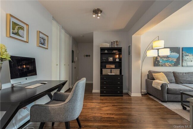 Foto del edificio - 21 Fairview Ave