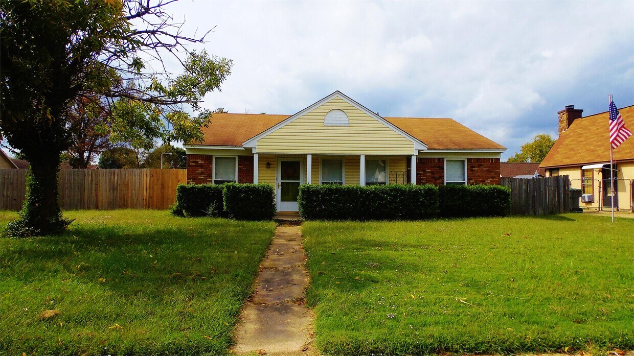 Foto principal - 2793 Dromedary Dr