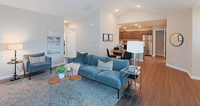 Building Photo - 32 Glade Lp