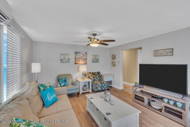 Foto del edificio - 1226 1/2 Briarwood Rd-