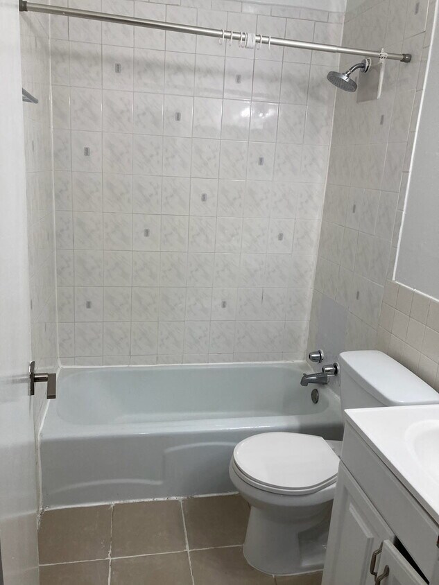 Foto del edificio - 5920 N Kenmore Ave