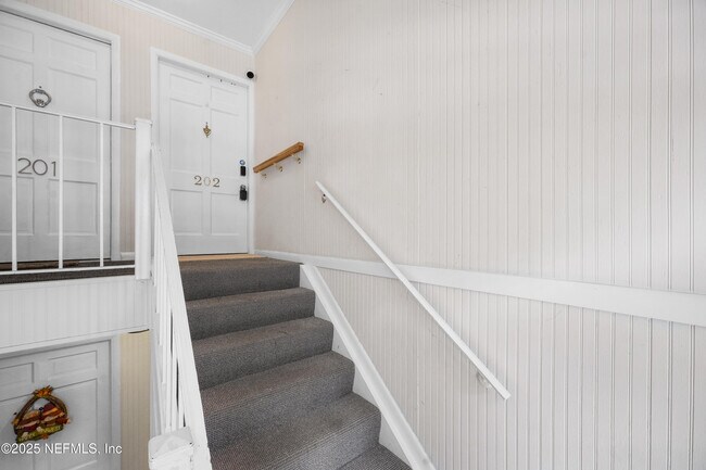 Building Photo - 4315 Plaza Gate Ln S