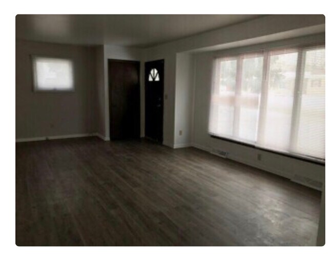 Foto del edificio - 3305 Amherst Rd