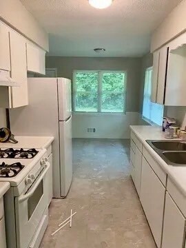 Cocina - 415 S Sugar Creek Blvd