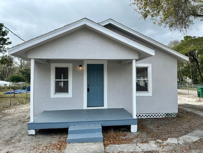 Fully Remodeled 2/1 in the heart of Tampa - Fully Remodeled 2/1 in the heart of Tampa House