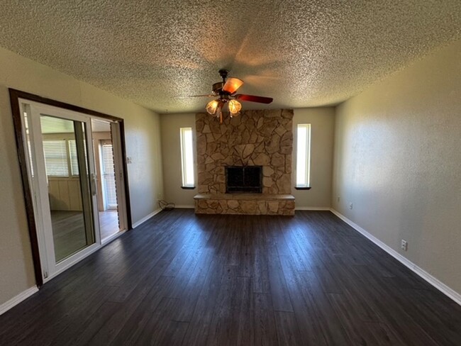 Foto del edificio - Comfy & Spacious 3 Bed Home! Mesa School D...