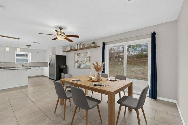 Building Photo - 4805 Broadhill Dr