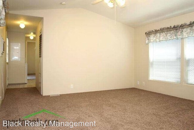 Foto del edificio - 3201-3200 Spring Creek Ln