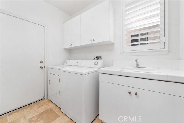 Foto del edificio - 27745 Country Lane Rd