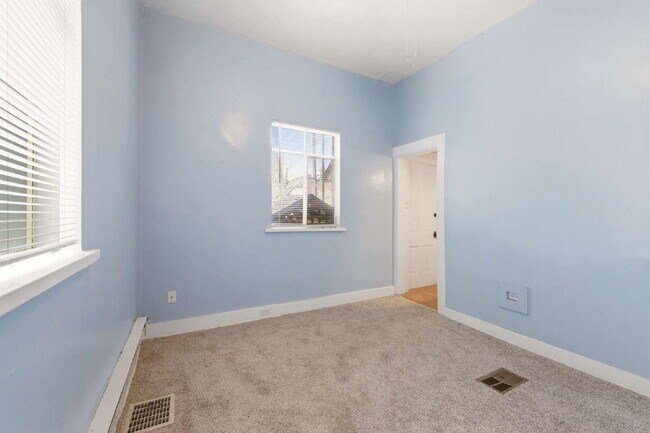 Foto del edificio - Cozy Studio in Charming Victorian Home in Baker District