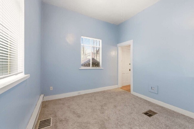 Building Photo - Cozy Studio in Charming Victorian Home in Baker District